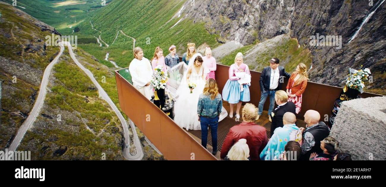 ASPHALT BURNING aka BORNING 3 Bride Kathrine Thorborg Johansen 