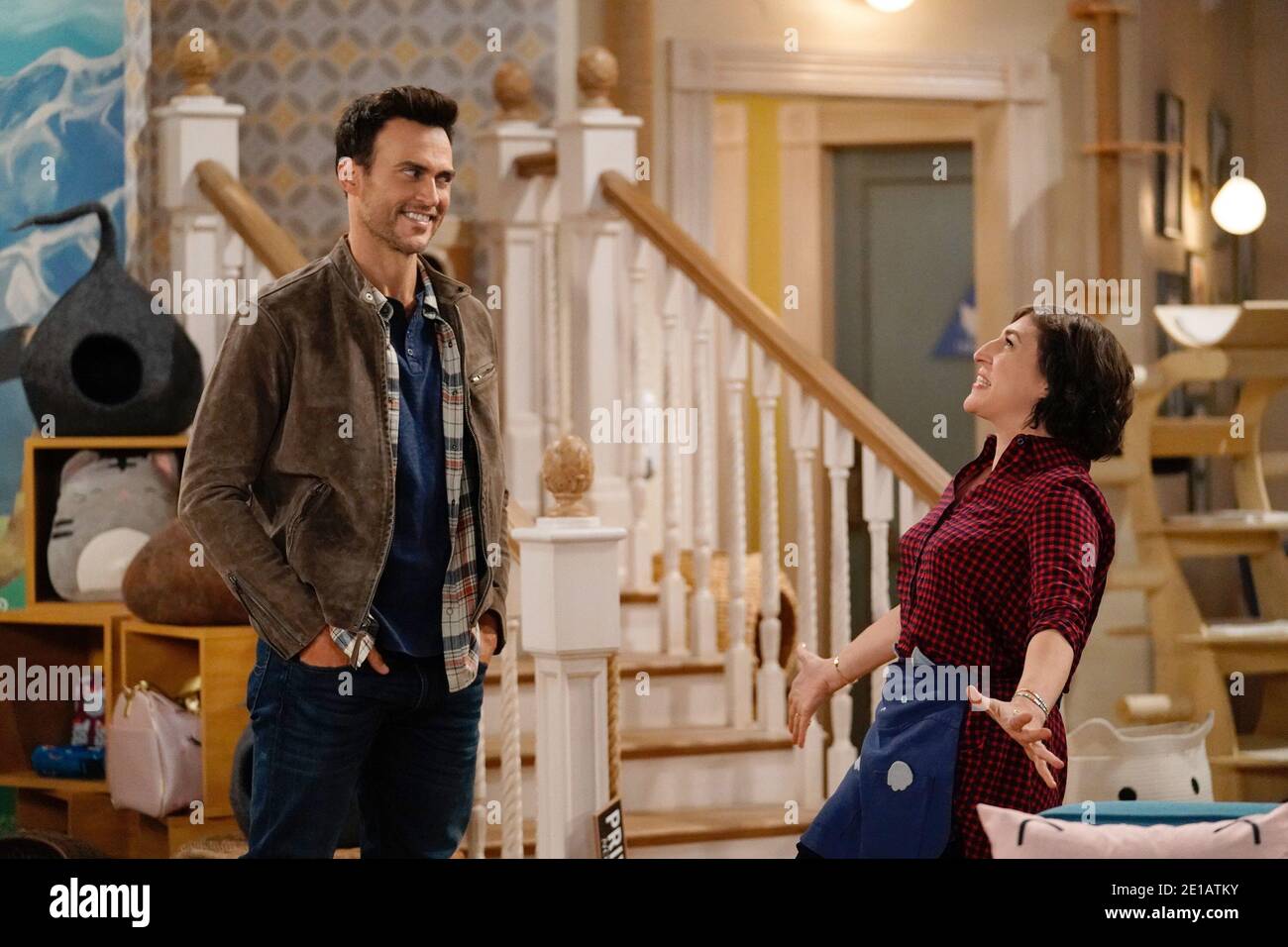 CALL ME KAT, from left Cheyenne Jackson, Mayim Bialik, Plus One