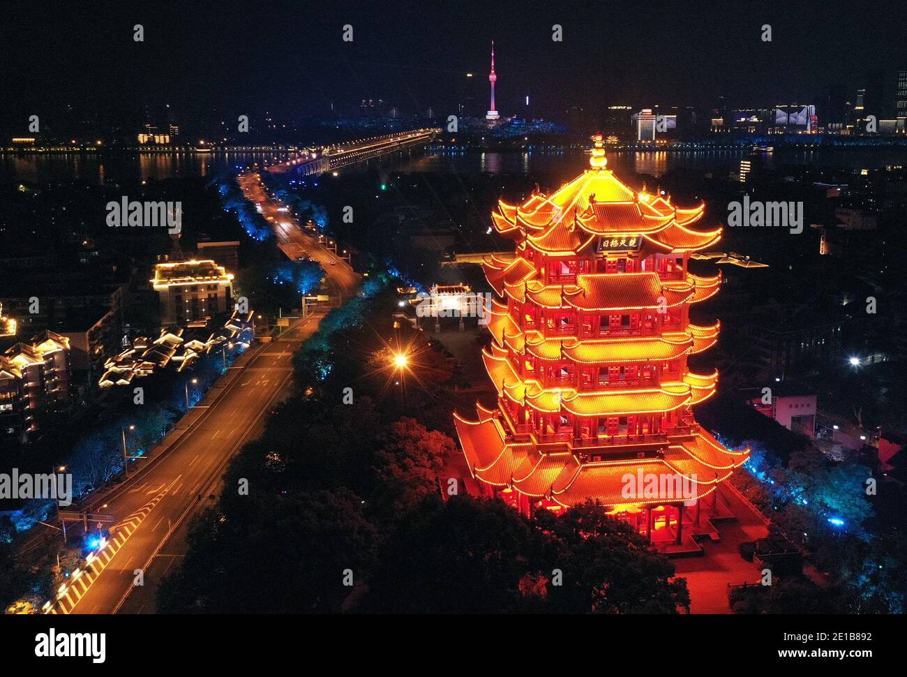 Ухань хубэй. Ухань хубэй. Город ухань китай. Сиань китай. Китайский город ухань.