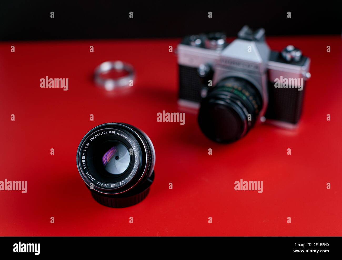Vintage lenses. Manual focus lenses Stock Photo Alamy