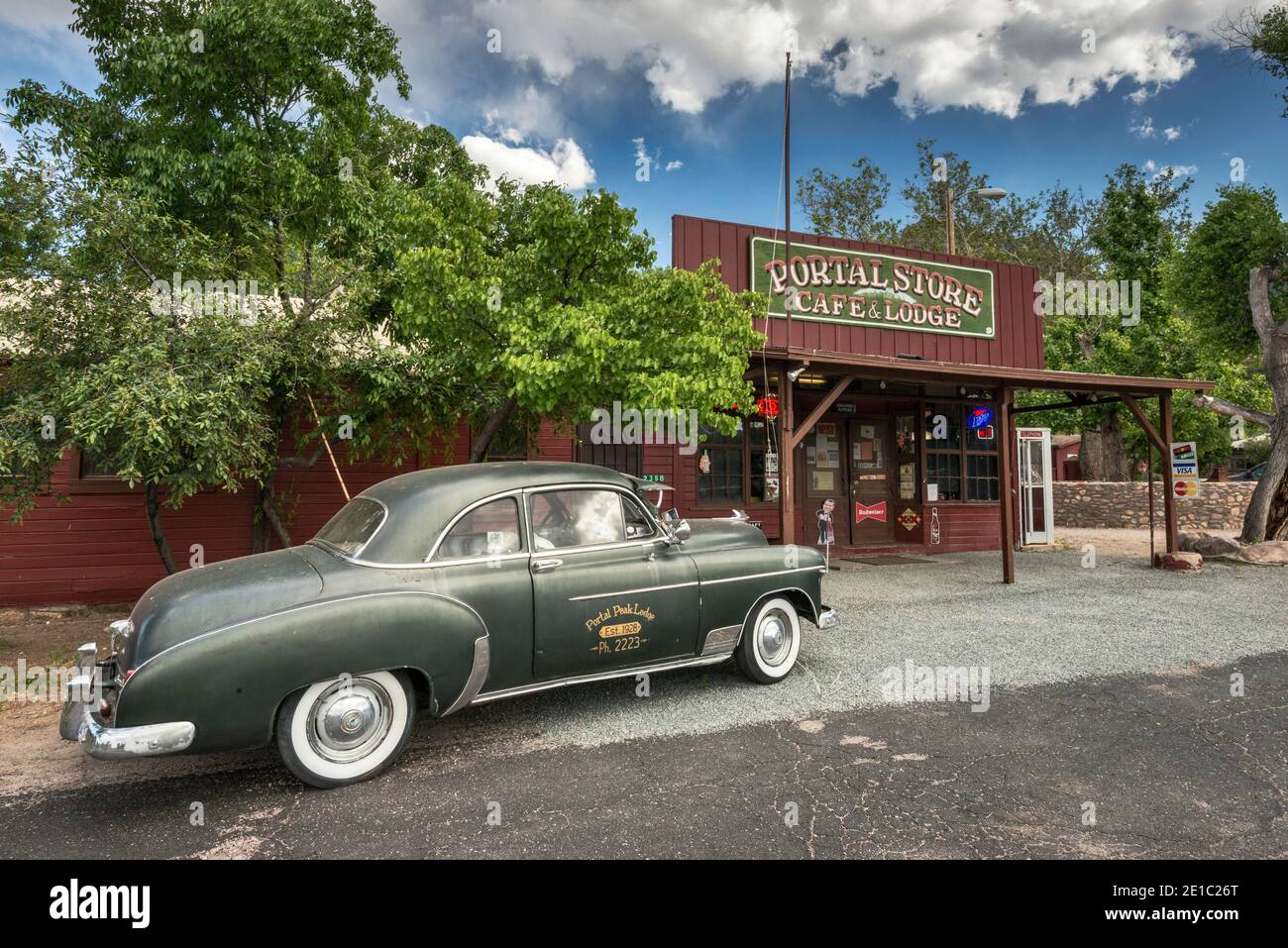 1950's Chevrolet Deluxe, 2-door, with Powerglide transmission, Portal Store, near Cave Creek Canyon in Chiricahua Mountains, Portal, Arizona, USA Stock Photo