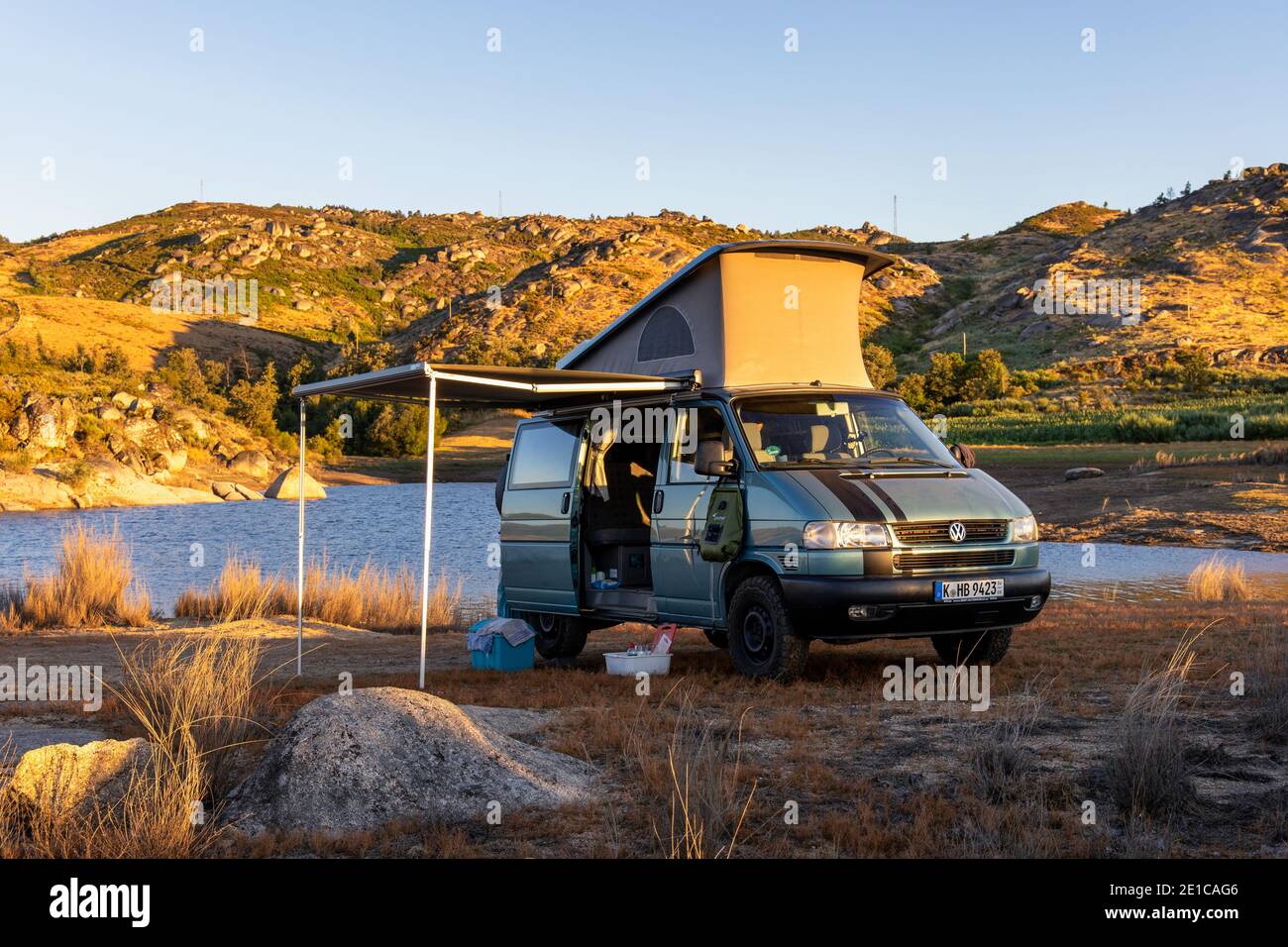 Wildcamping with Offroad Camper VW T4 Syncro California Coach Campervan  with Pop-Up Roof at Alto Rabagão Dam - North of Portugal Stock Photo - Alamy