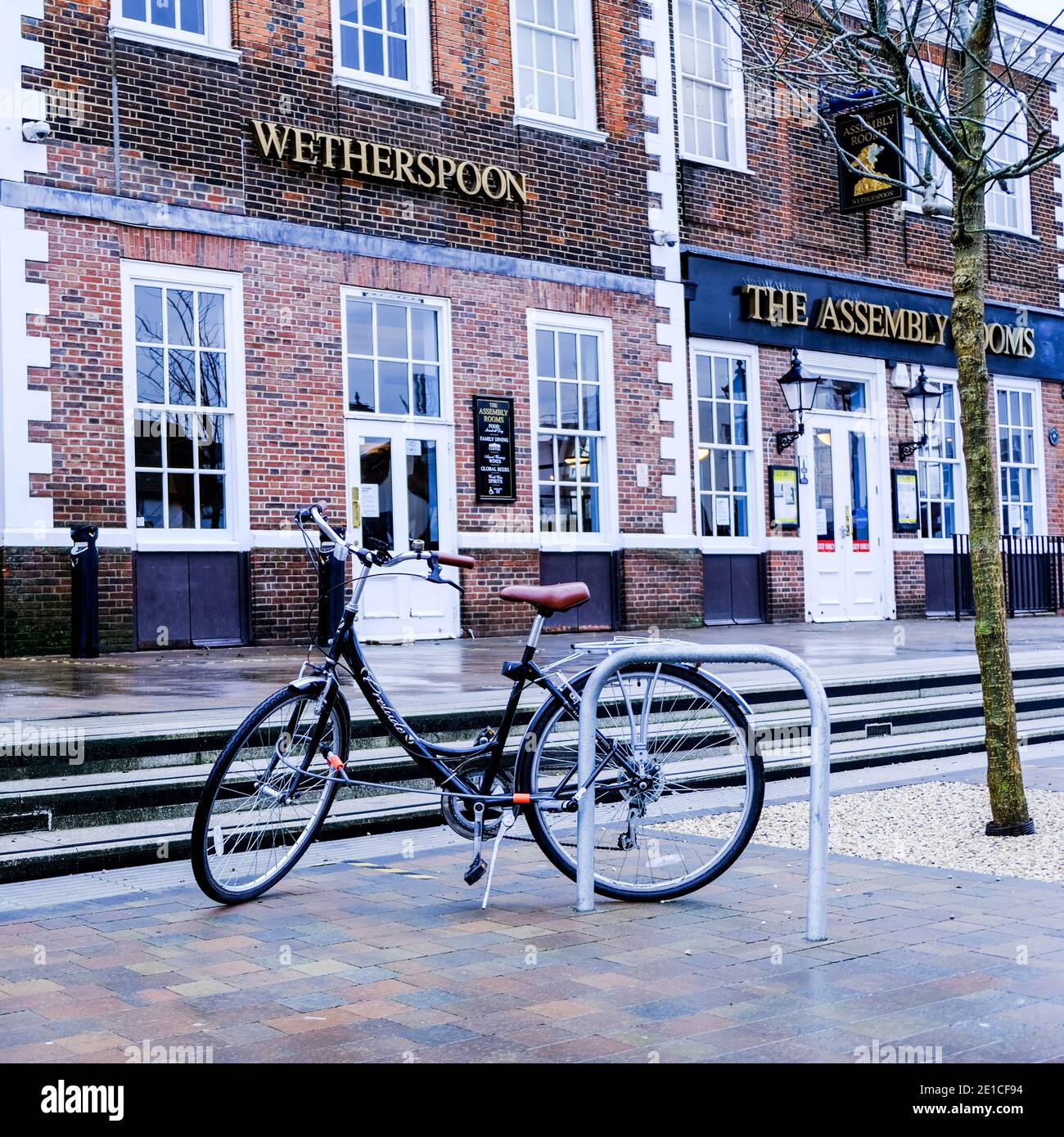 Epsom Surrey, London UK January 06 2021, JD Wetherspoon Pub Closed Due TO COvid-19 Lockdown With A Single Bicycle Parked Outside Stock Photo