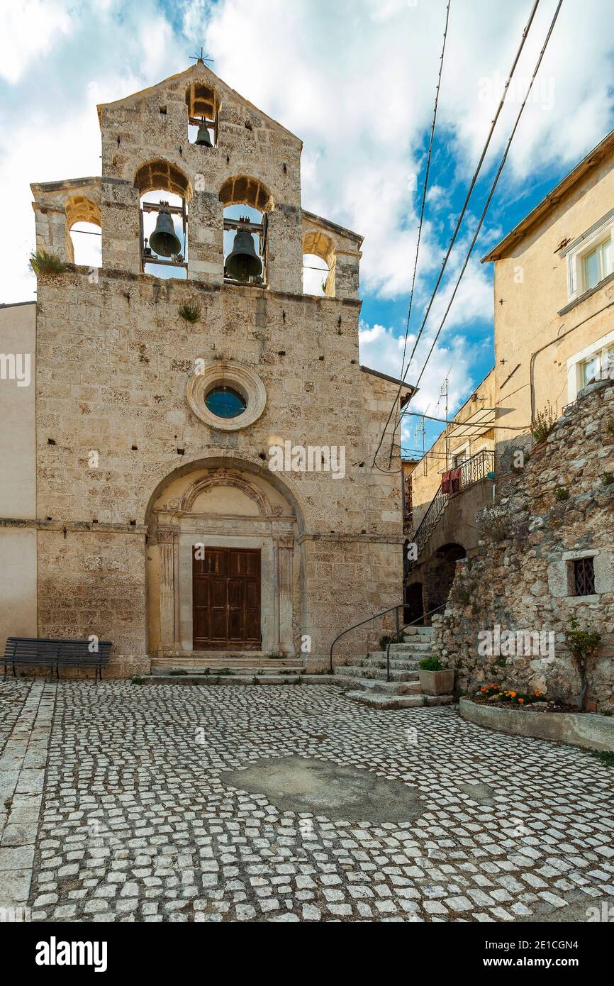 The parish church, dedicated to San Giovanni Battista, of the ancient village of Castelvecchio Calvisio. Province of L'Aquila, Abruzzo, Italy, Europe Stock Photo