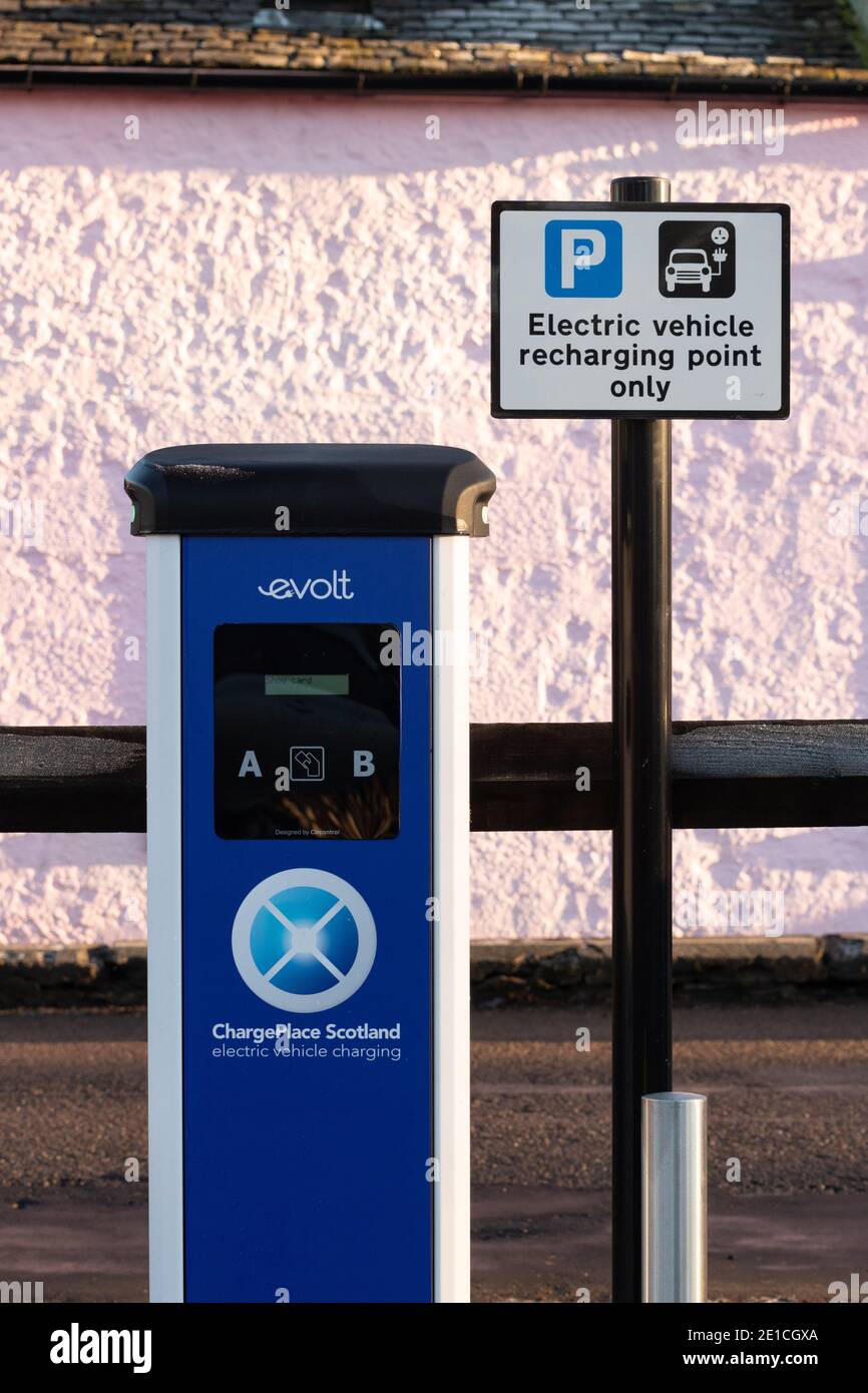 Electric car charging point sign hires stock photography and images