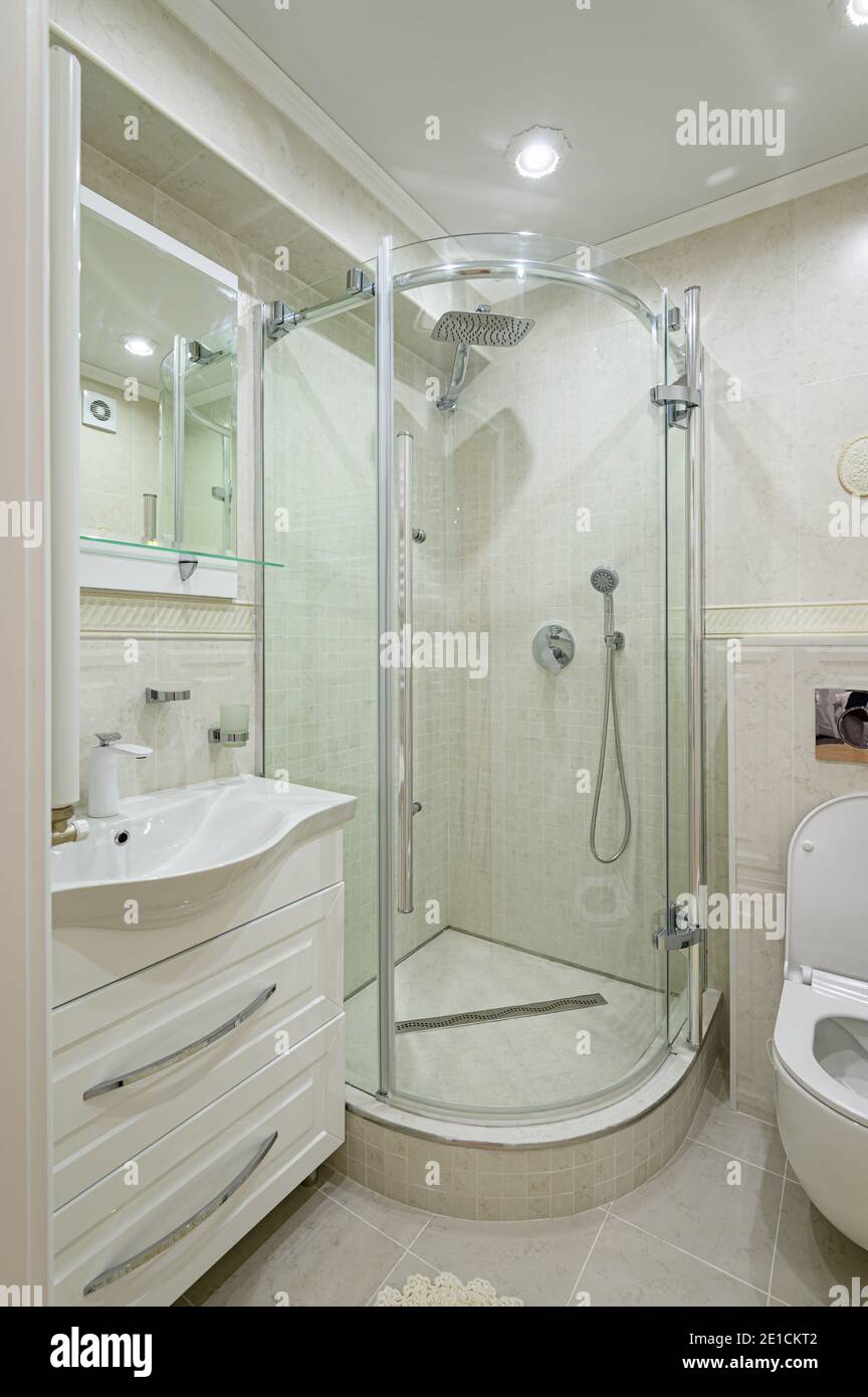 Modern luxury white and chrome bathroom Stock Photo
