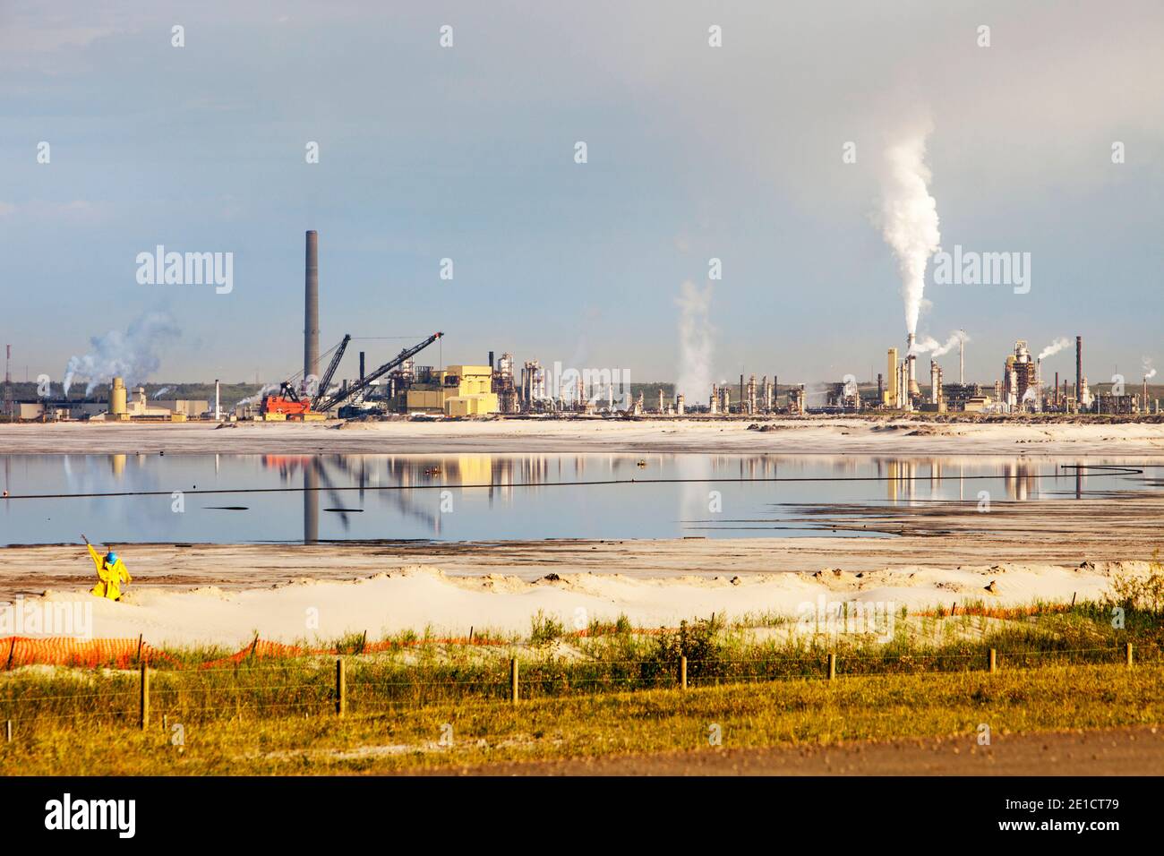 Tailing ponds alberta hires stock photography and images Alamy