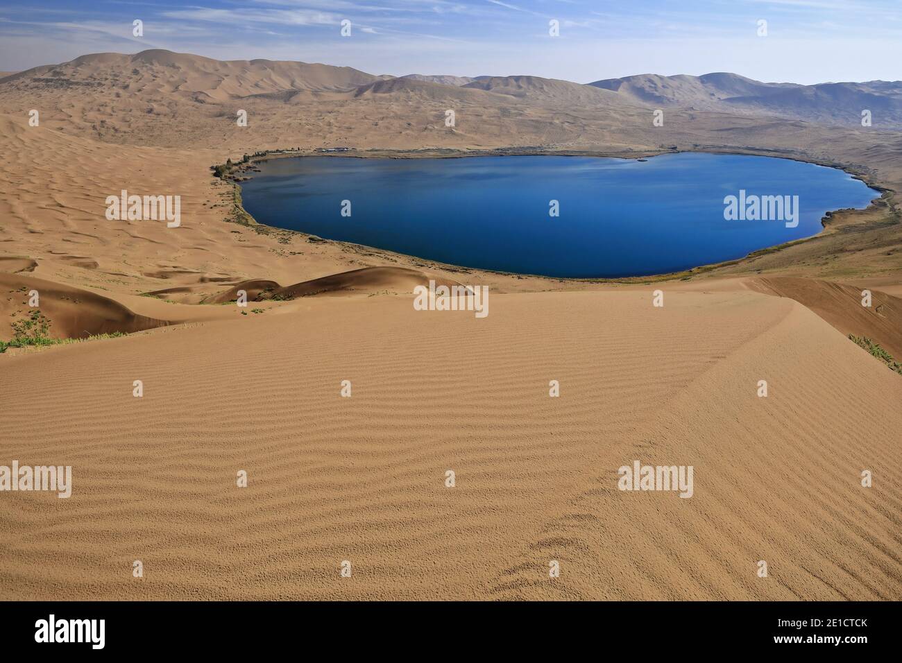full-nuoertu-lake-view-from-western-megadune-badain-jaran-desert-inner