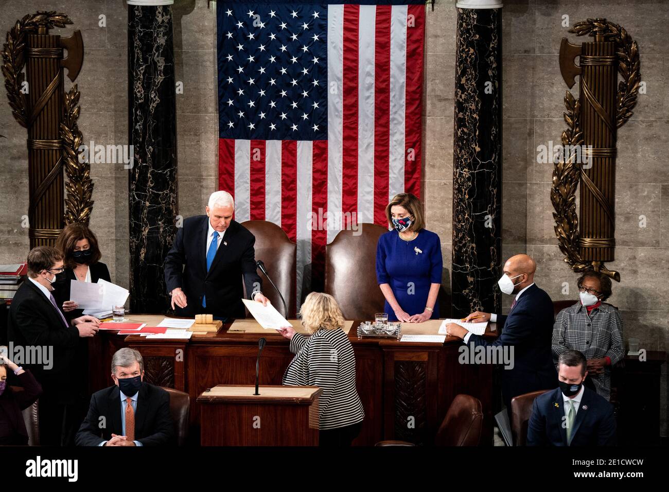 Washington, United States. 06th Jan, 2021. House Speaker Nancy Pelosi and Vice President Mike Pence preside to count the Electoral College votes from the 2020 presidential election on Wednesday, January 6, 2021. Pool Photo by Erin Schaff/UPI Credit: UPI/Alamy Live News Stock Photo
