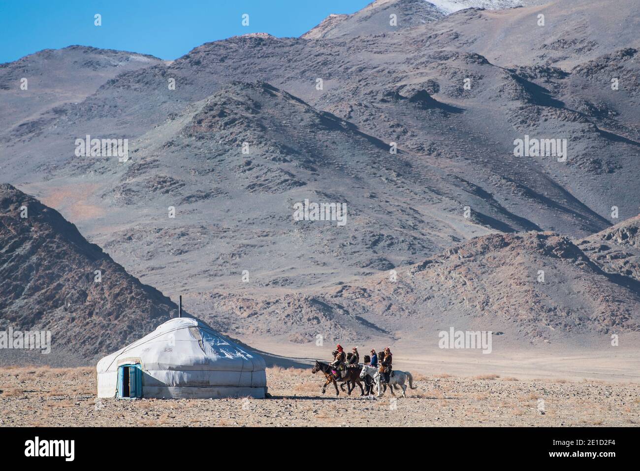 Mongolian nomads tent hi-res stock photography and images - Alamy