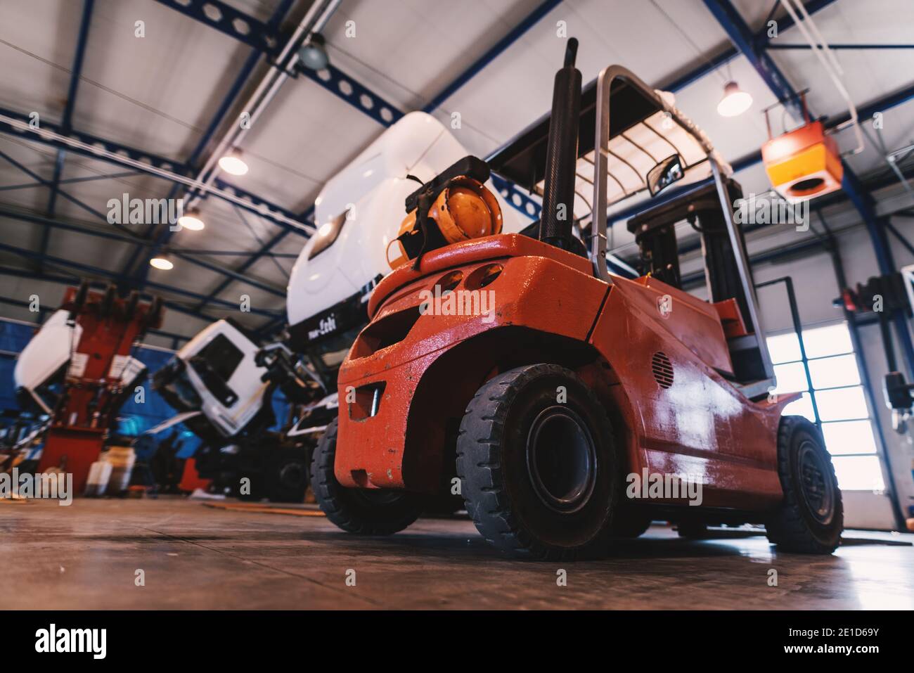 Picture of forklift in car repairing Stock Photo Alamy
