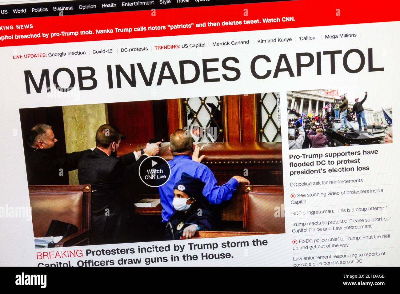 'Mob Invades Capitol': Screenshot of CNN website as Trump protestors invade the US Capitol, 6th January 2021. Stock Photo