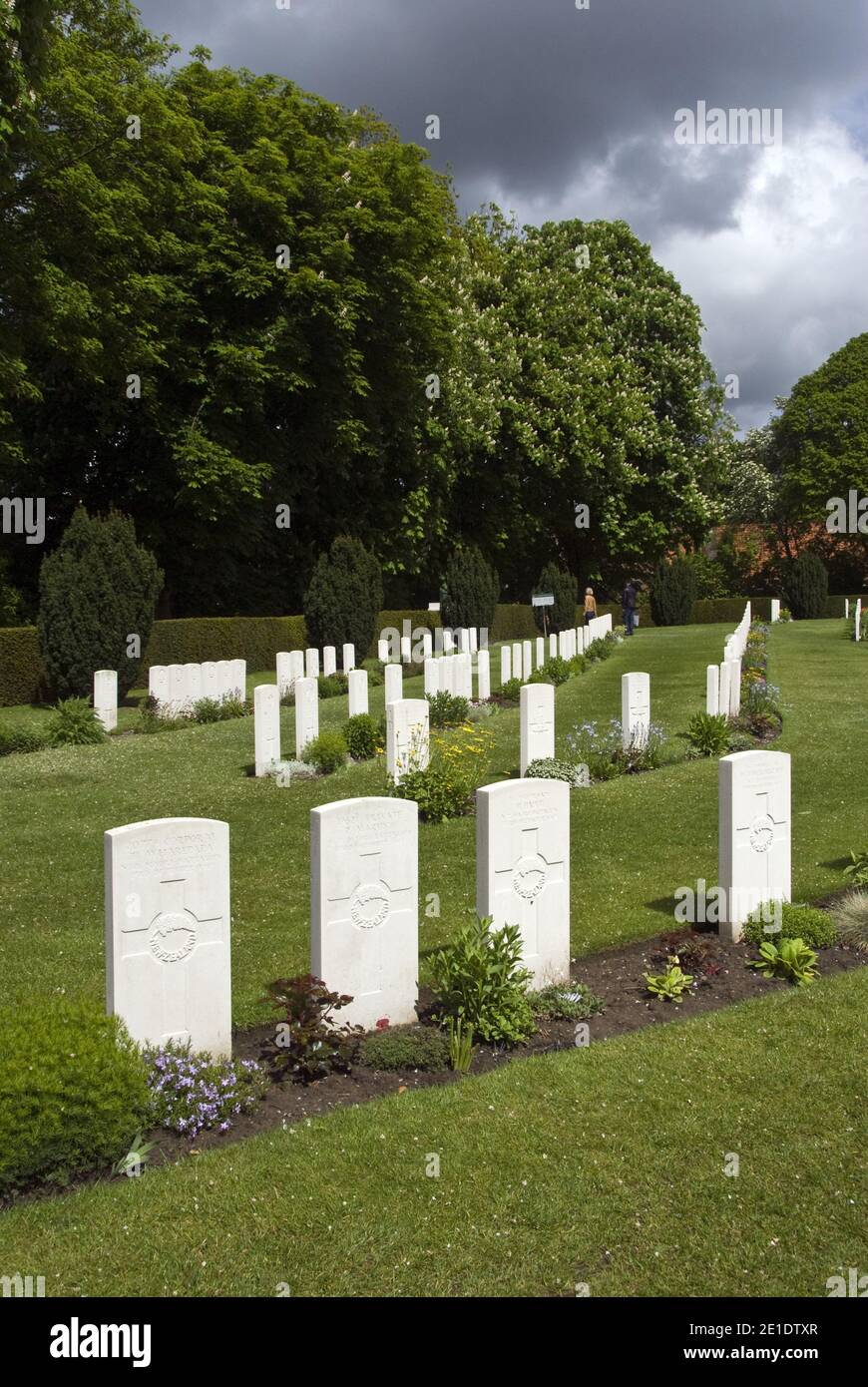 Ramparts Cemetery (Lille Gate) is a Commonwealth War Graves Commission  cemetery for the dead of the First World War at Ypres, Belgium Stock Photo  - Alamy