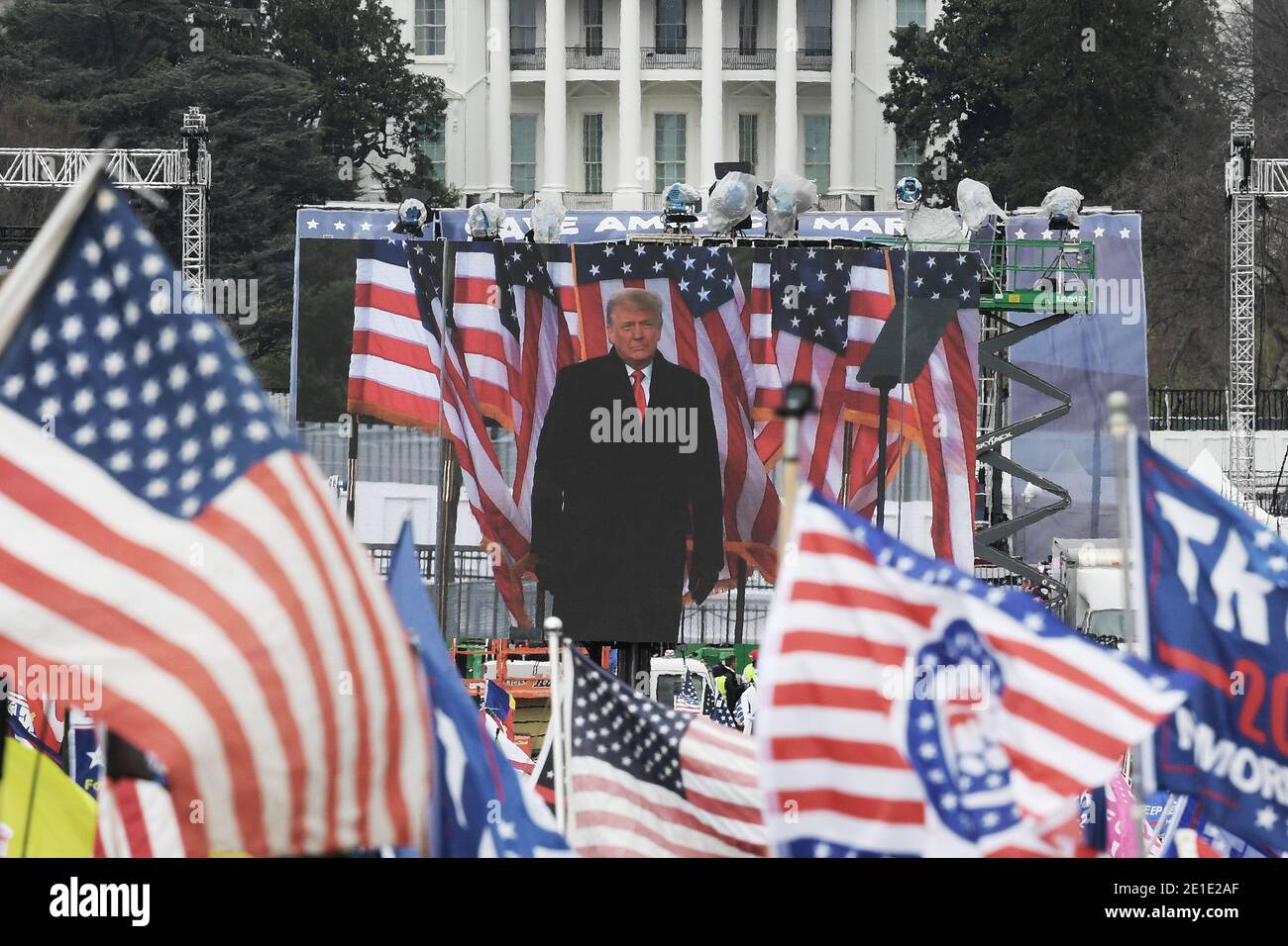 Washington, USA. 06th Jan, 2021. President Donald trump delivers remarks during a rally Save America March, today on January 06, 2021 at White House/Ellipse in Washington DC, USA. (Photo by Lenin Nolly/Sipa USA) Credit: Sipa USA/Alamy Live News Stock Photo