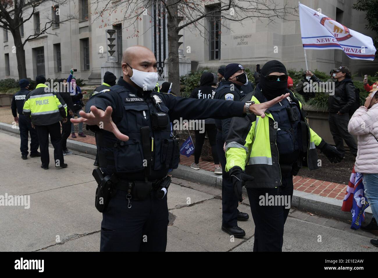 Washington, USA. 06th Jan, 2021. Thousands of TrumpÕs activist gathering at Washington Monument to support President Donald Trump during a rally Save America March, today on January 06, 2021 in Washington DC, USA. (Photo by Lenin Nolly/Sipa USA) Credit: Sipa USA/Alamy Live News Stock Photo