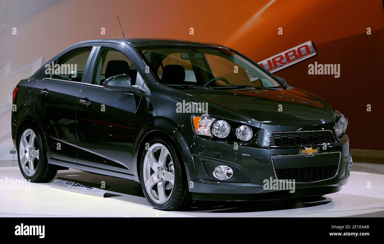 File:Chevrolet Sonic LT Sedan 2014 (14998867853).jpg - Wikimedia