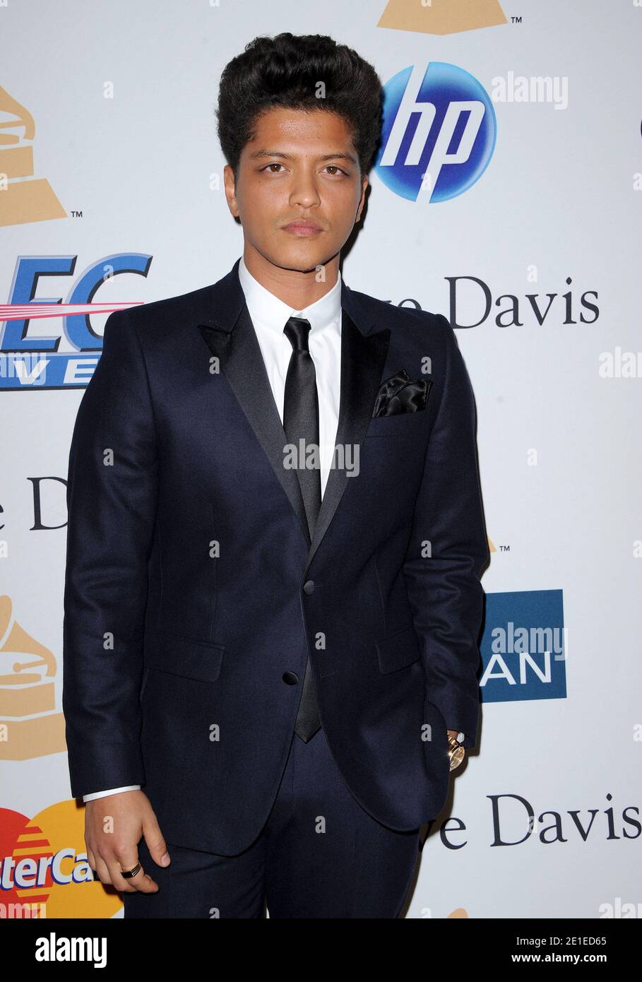 bruno-mars-arriving-at-the-2011-pre-grammy-gala-salute-to-industry