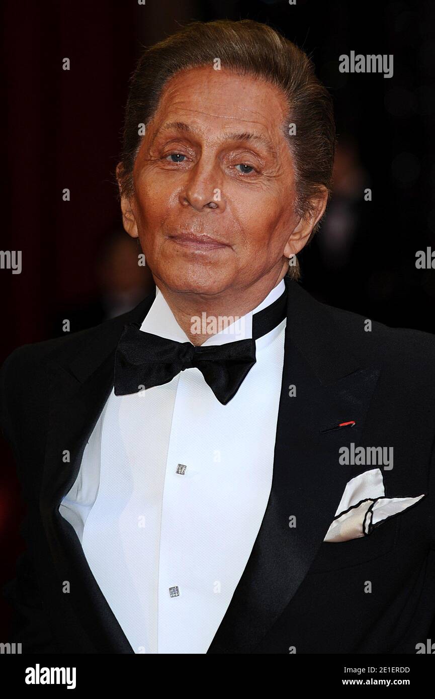 Page - Valentino Garavani High Resolution Stock Photography and Images Alamy
