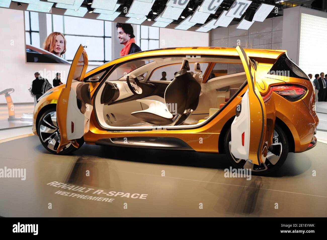 Renault R Space Car