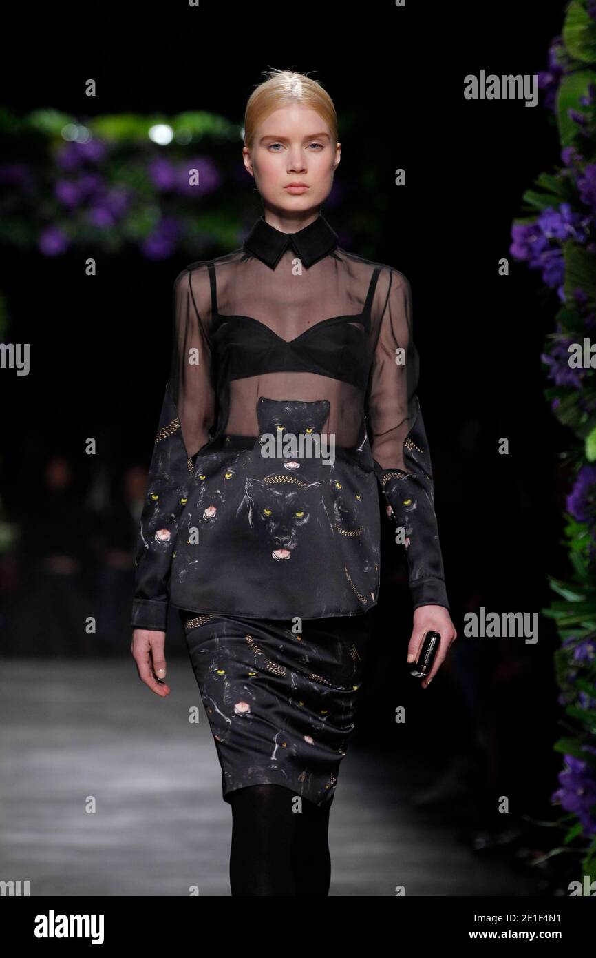 riccardo tisci givenchy collection