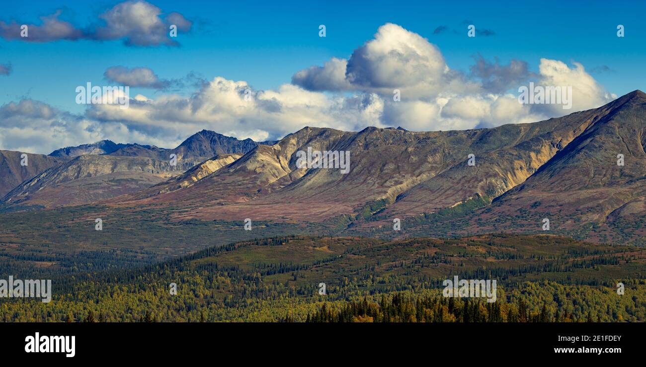 Mountain Range seen from K'esugi Ridge Trail, Denali State Park