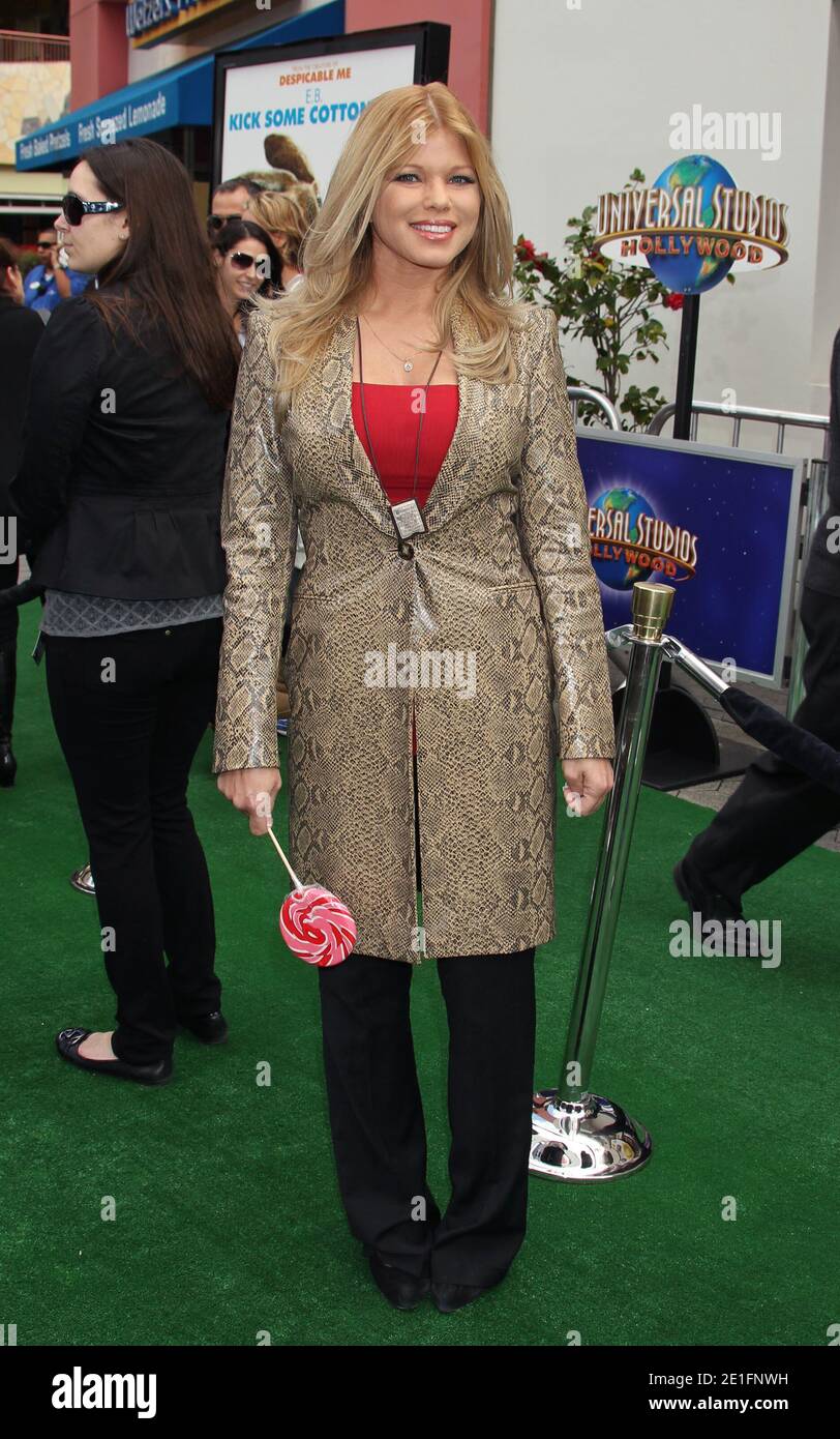 Donna D'Errico arriving for Universal Pictures' premiere of 'HOP' on City Walk at Universal Studios in Universal City, Los Angeles, Hollywood, CA, USA on March 27, 2011. Photo by Baxter/ABACAPRESS.COM Stock Photo