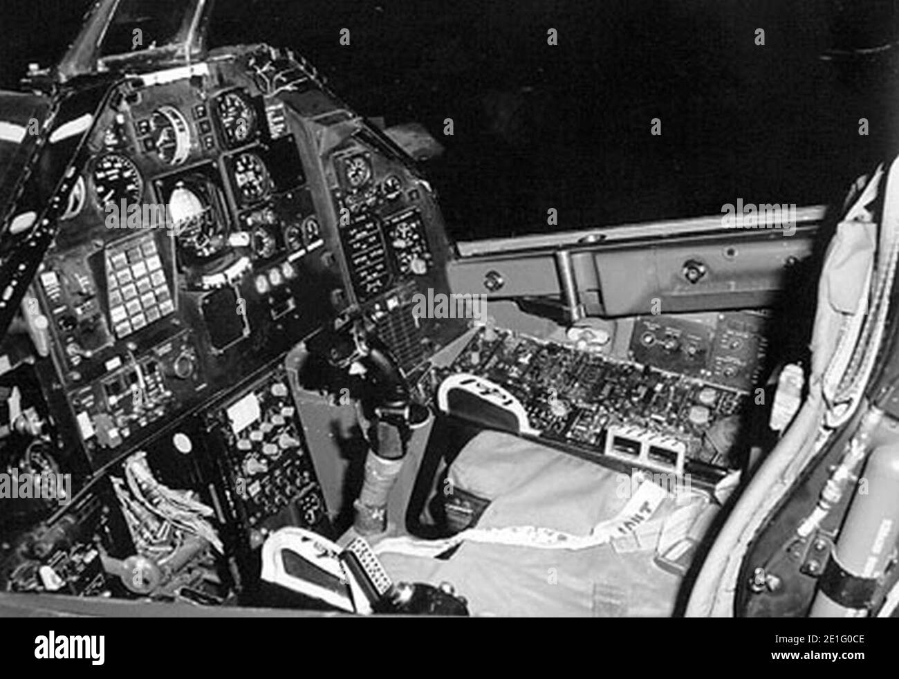 ミリタリーコックピット Lockheed F-117A cockpit 061006 Stock Photo - Alamy