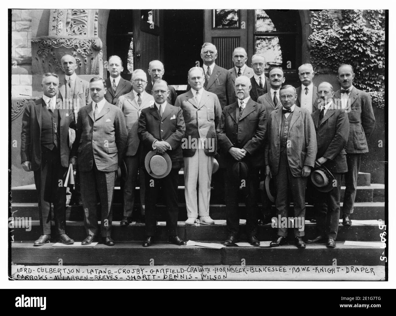 pics Dennis Michael Crosby Jr Cause Of Death https www alamy com lord culbertson latane crosby garfield cravath hornbeck blakeslee rowe knight draper barrows mclarren reeves shortt dennis wilson image396810528 html