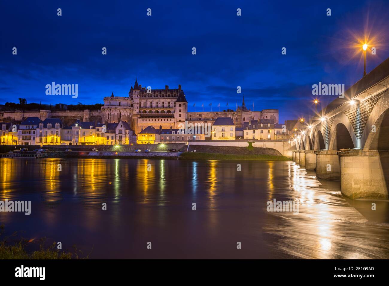 River loire france night view hi-res stock photography and images - Alamy