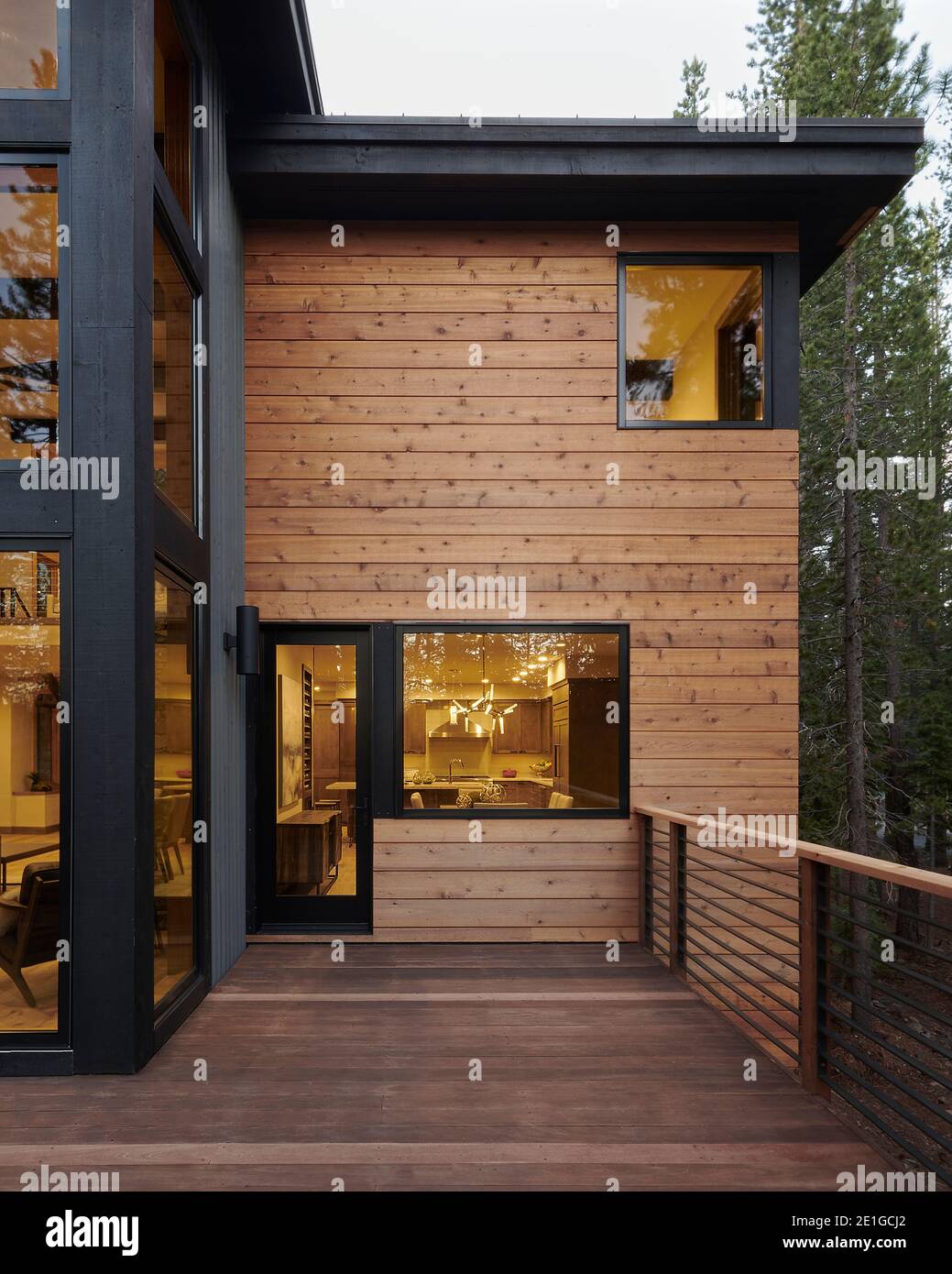 Exterior view of the Tahoe-Donner Residence in Truckee, California, USA by Joshua Horne / BAD Studio and Peter Greenberger of PACWEST Construction. Stock Photo