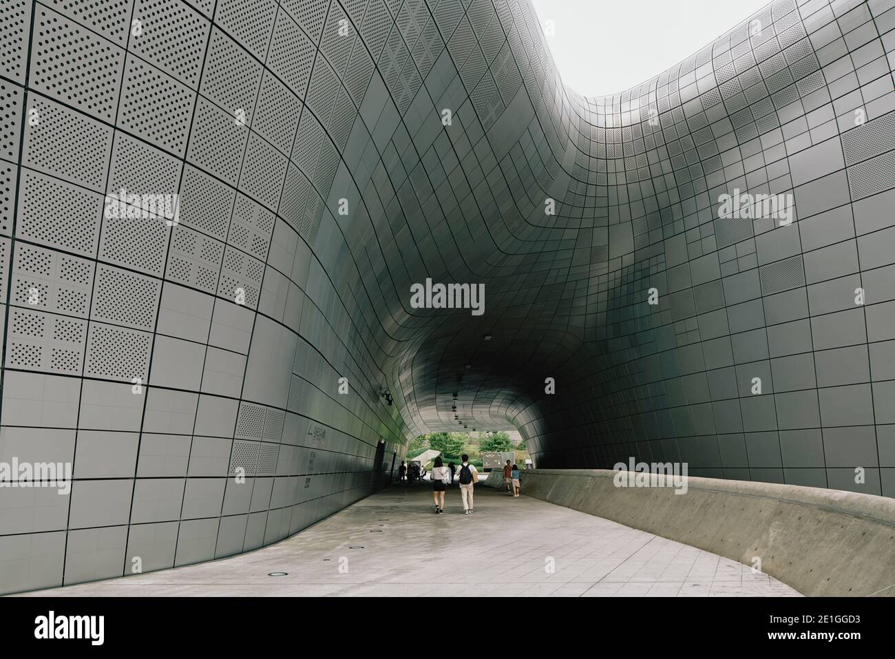 Exterior view of Dongdaemun Design Plaza, also known as DDP, a cultural hub at the centre of Dongdaemun, a historic district of Seoul, South Korea. Stock Photo