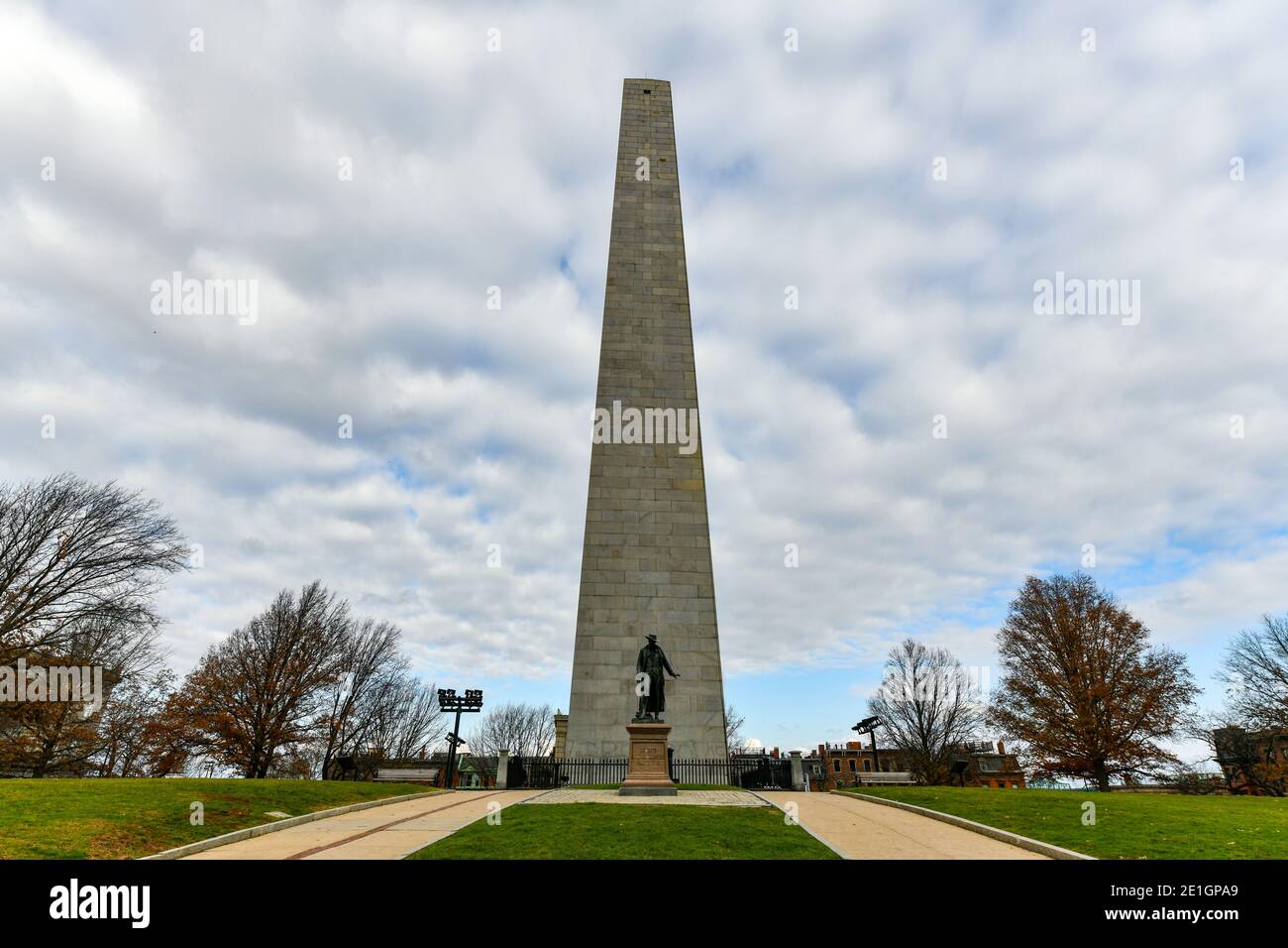 The Bunker Hill Monument was erected to commemorate the Battle of Bunker Hill, which was among the first major battles between British and Patriot for Stock Photo