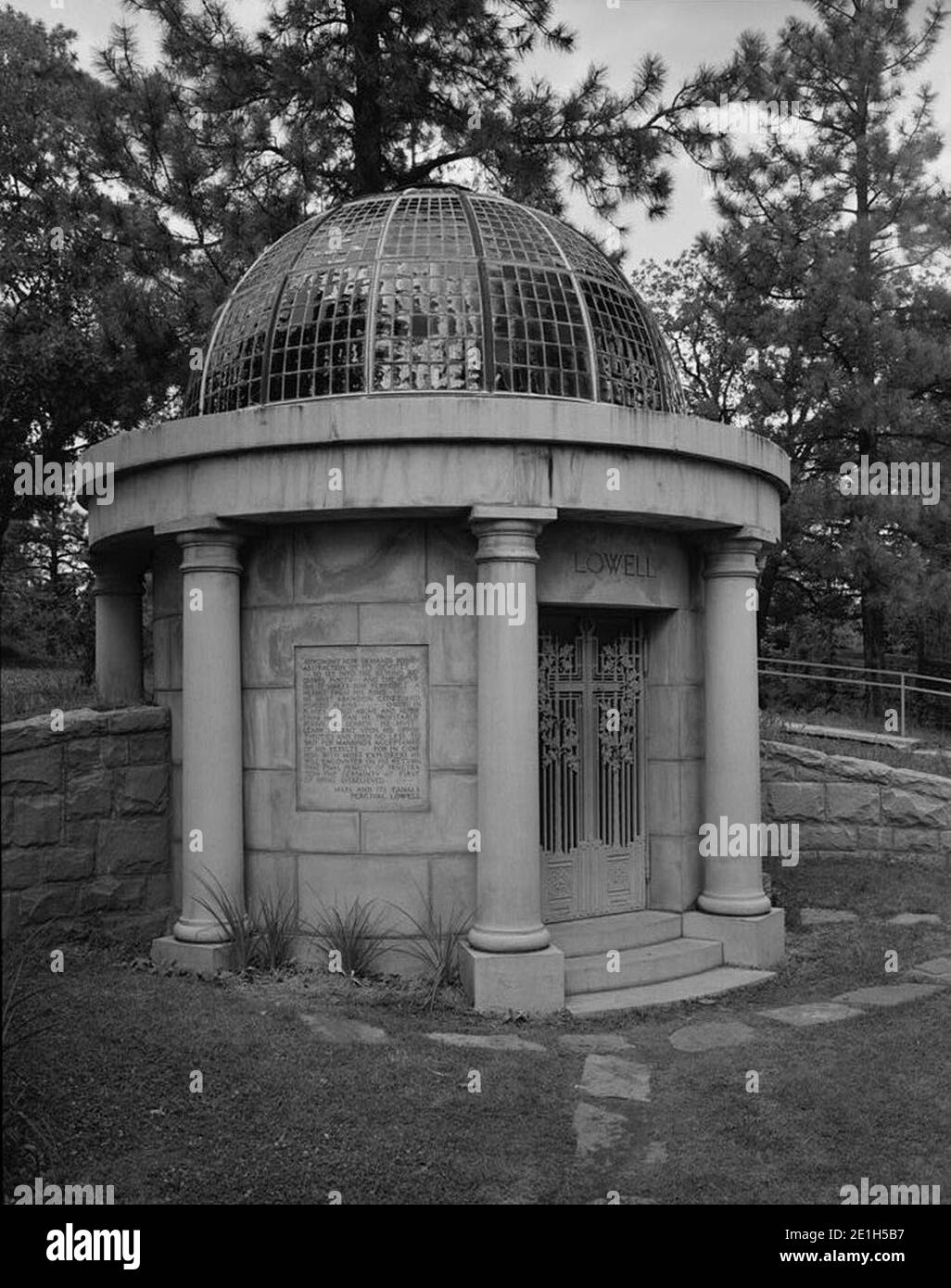 Lowell-mausoleum-1994. Stock Photo