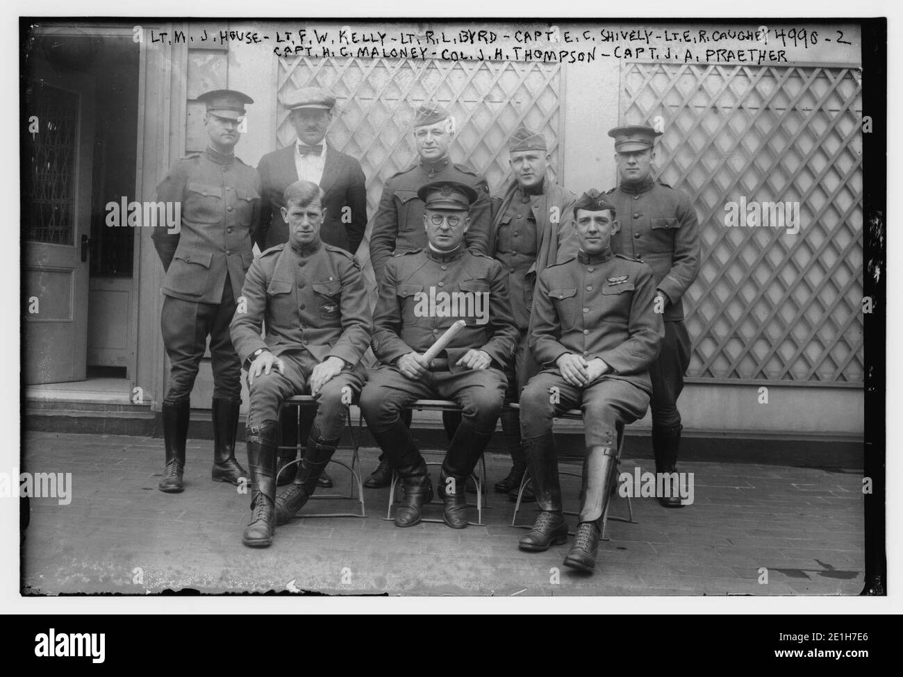 Lt. M.J. House, Lt. F.W. Kelly, Lt. R.L. Byrd, Capt. E.C. Shively, Lt. E.R. Caughey, Capt. H.C. Maloney, Col. J.H. Thompson, Capt. J.A. Praether Stock Photo