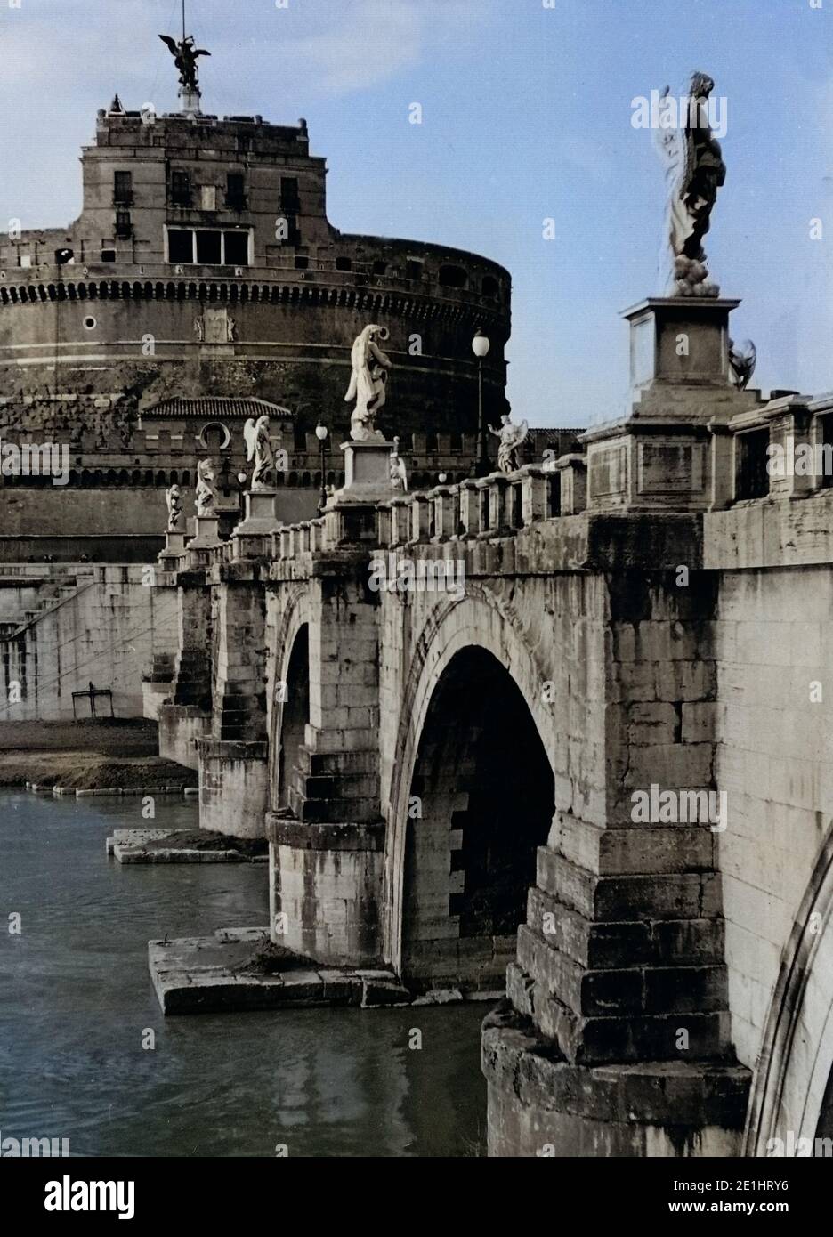 Erich Andres Italien - Die Engelsbrücke und die Engelsburg im Rom der 1950er Jahre. 499/14A Stock Photo