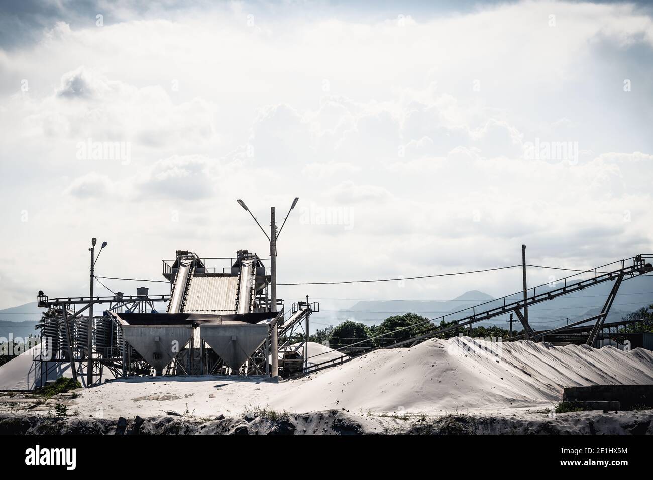 Sand stone crush process refinery operating conveyor belt mining 