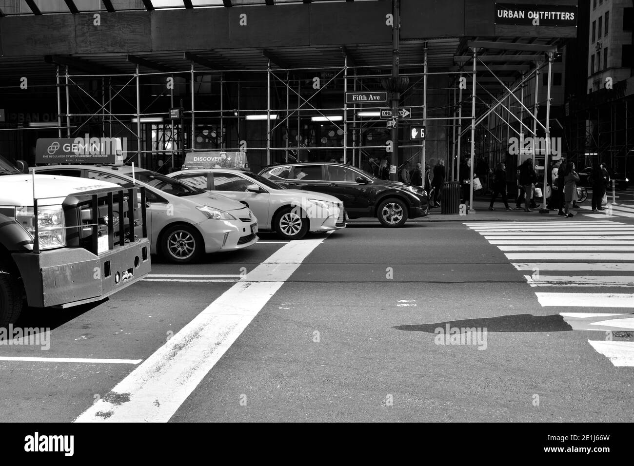 Vehicles ready to start the race to the next traffic light in New York City Stock Photo