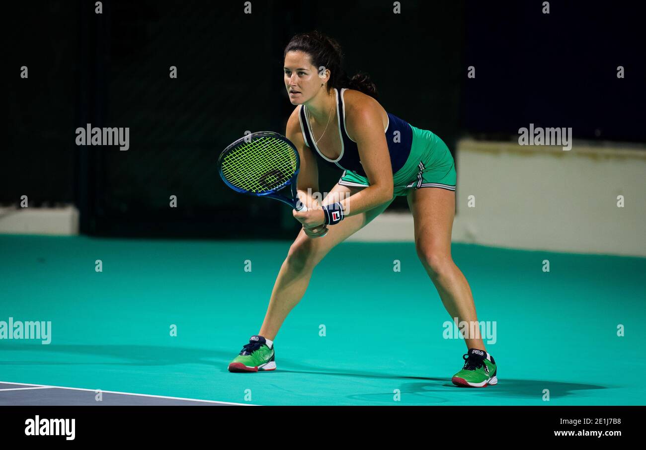 Abu Dhabi, UAE. 6th Jan 2021. Jamie Loeb of the United States in action against Barbora Krejcikova of the Czech Republic during the first round of the 2021 Abu Dhabi WTA Women's Tennis Open WTA 500 tournament on January 6, 2021 in Abu Dhabi, United Arab Emirates - Photo Rob Prange / Spain DPPI / DPPI / LM Credit: Paola Benini/Alamy Live News Stock Photo