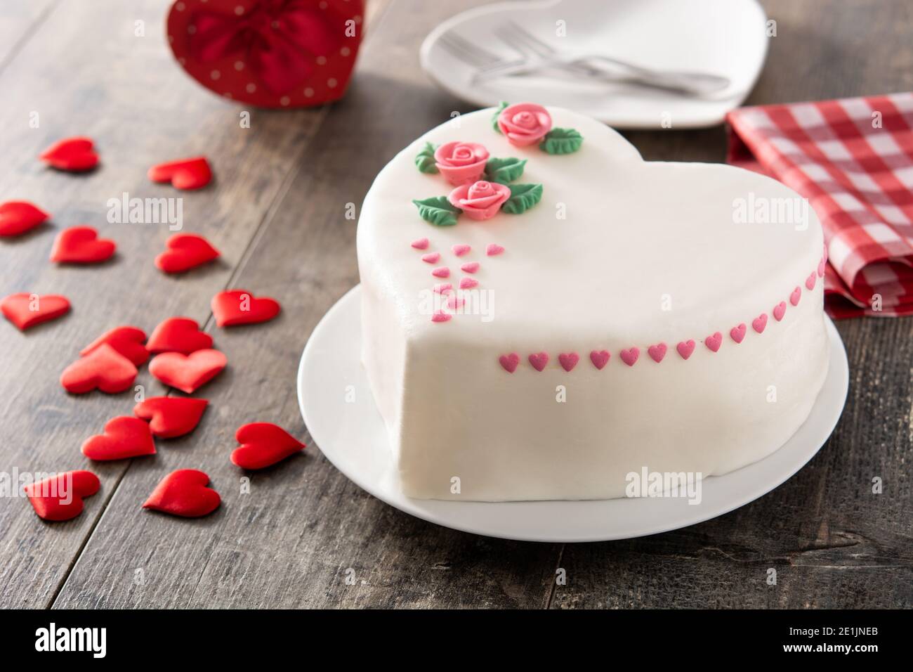 Heart cake for St. Valentine's Day, Mother's Day, or Birthday ...