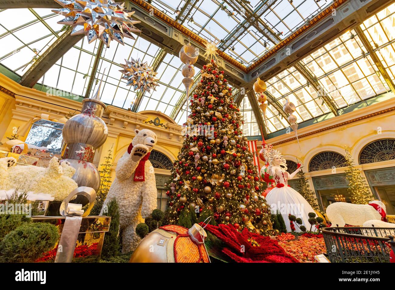 Bellagio Atrium Christmas 2022 Las Vegas, Dec 18, 2020 - Christmas Theme Of The Bellagio Conservatory And  Botanical Gardens Stock Photo - Alamy
