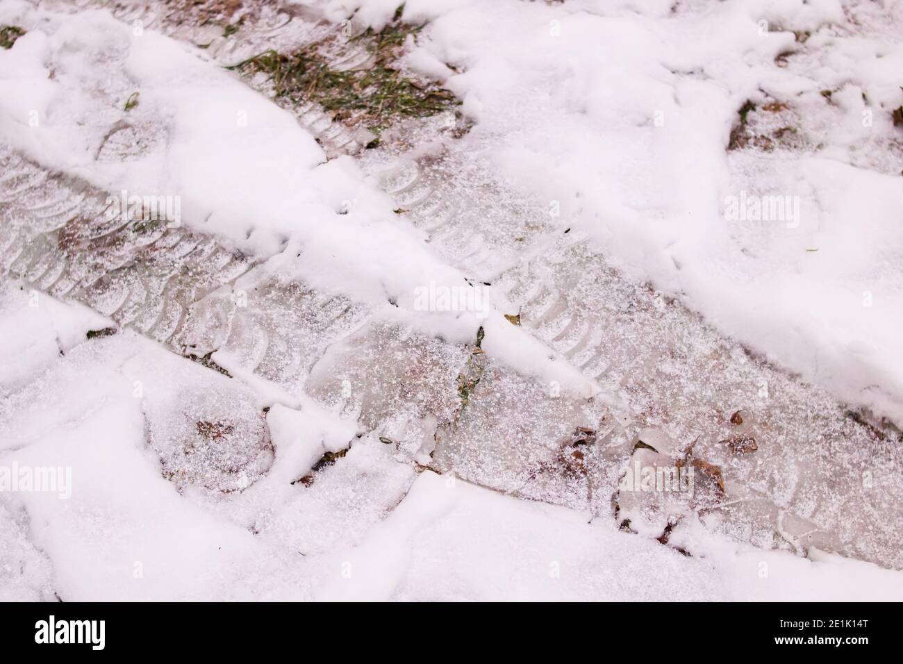 Car wash in snow hi-res stock photography and images - Alamy