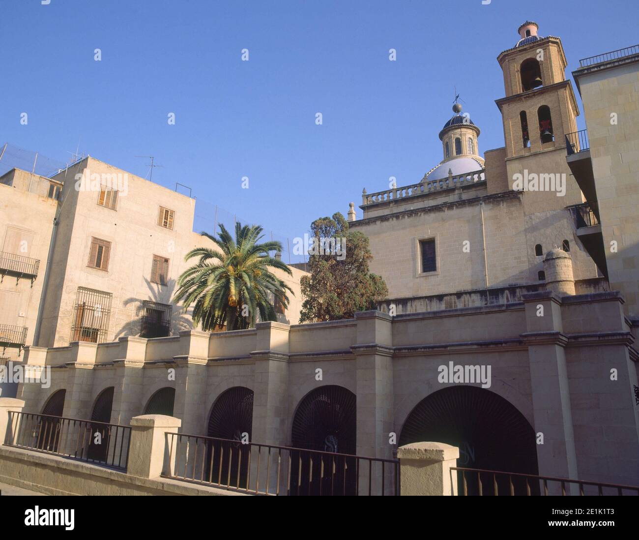 église cathédrale alicante Banque de photographies et d'images à haute