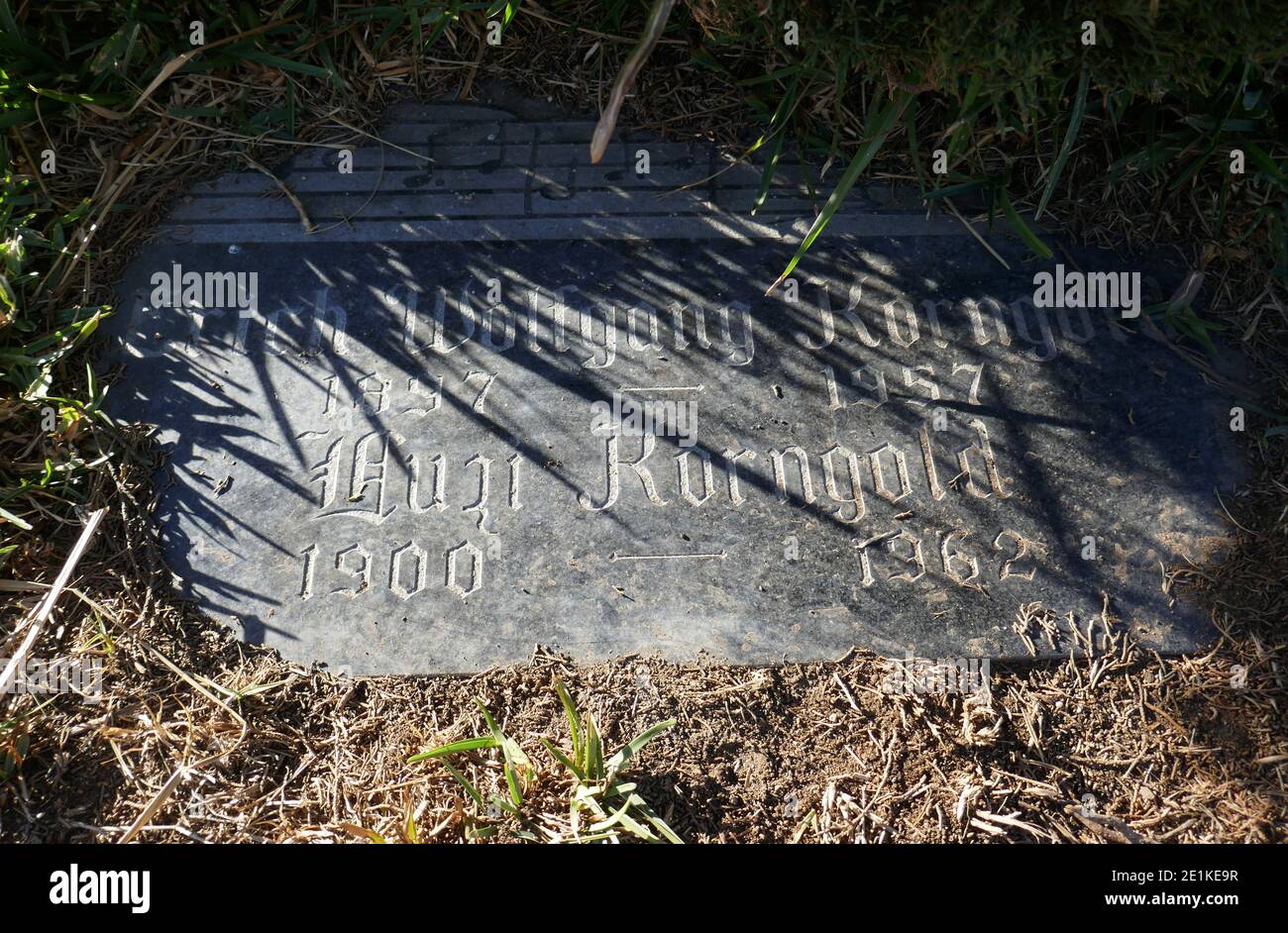 Los Angeles, California, USA 30th December 2020 A general view of atmosphere of composer Erich Wolfgang Korngold's grave at Hollywood Forever Cemetery on December 30, 2020 in Los Angeles, California, USA. Photo by Barry King/Alamy Stock Photo Stock Photo