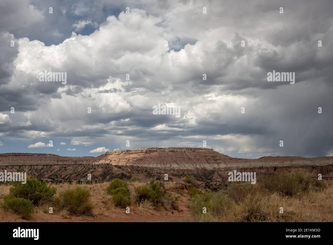 Rain clouds desert plateau hi-res stock photography and images - Alamy