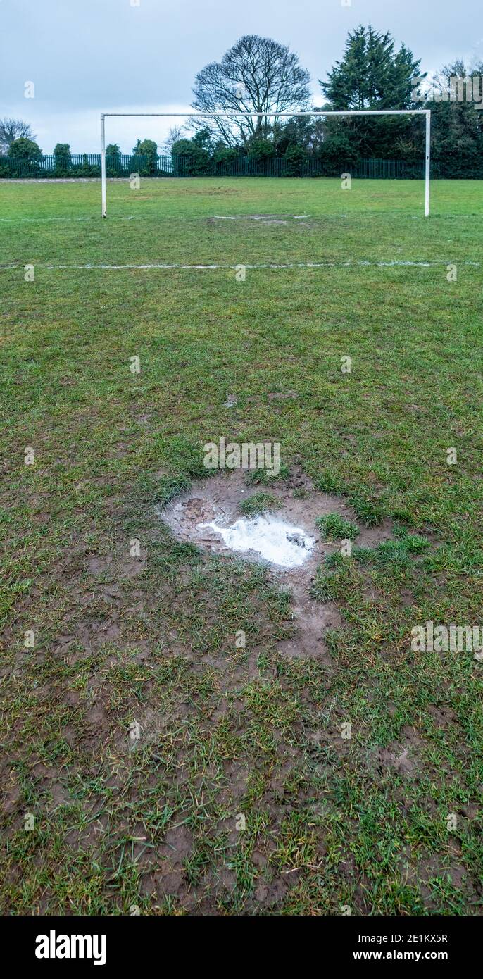 North goal posts hires stock photography and images Alamy