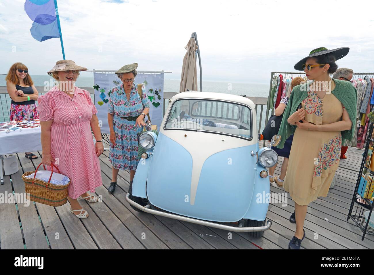 Nostalgia vintage woman hires stock photography and images Alamy