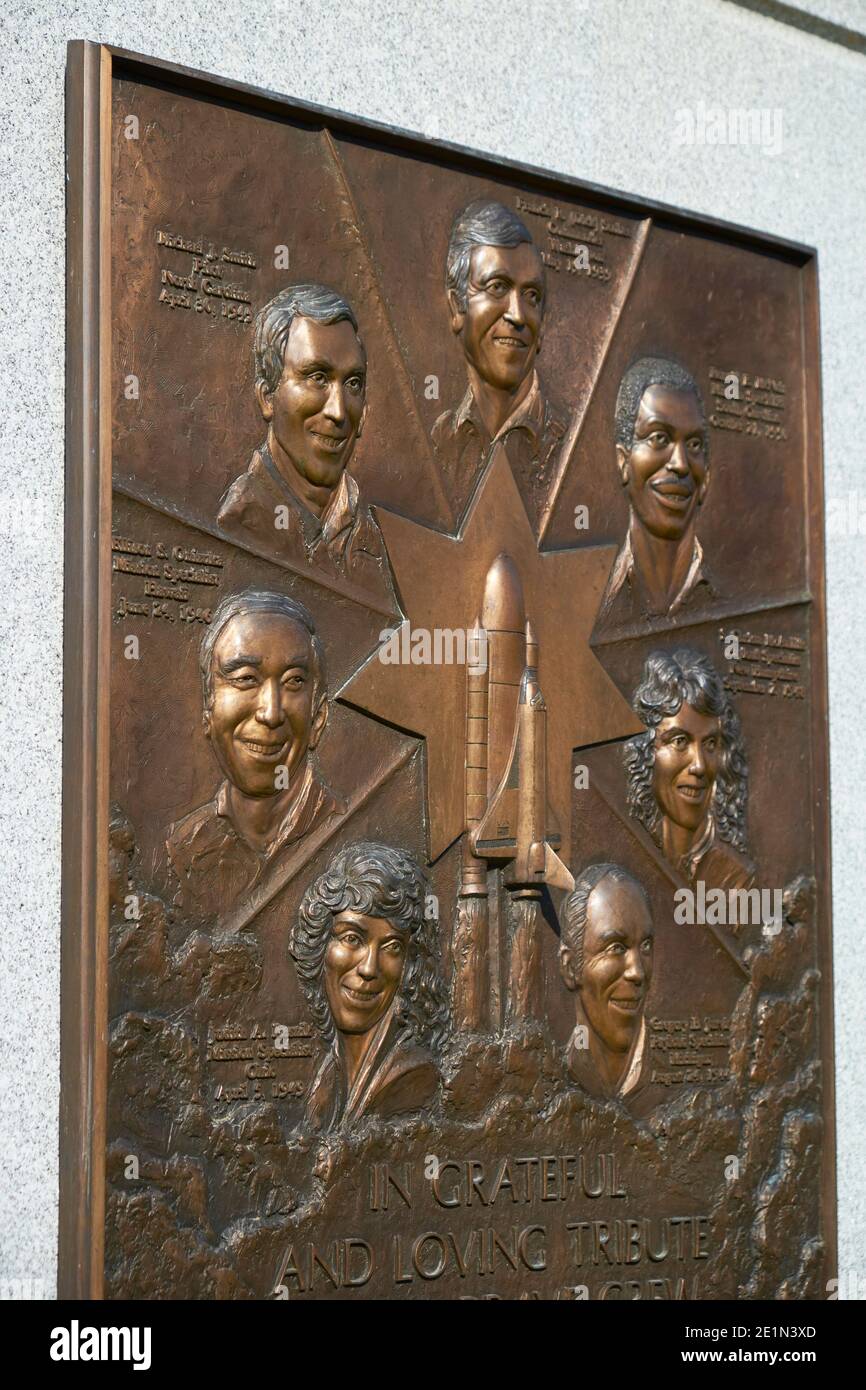 Bronze memorial plaque dedicated to the crew members of the Space Shuttle Challenger accident from 1986. At Arlington National Cemetery. Stock Photo