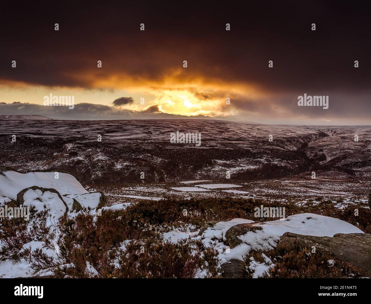 Peak District in Winter, snow scene Stock Photo Alamy