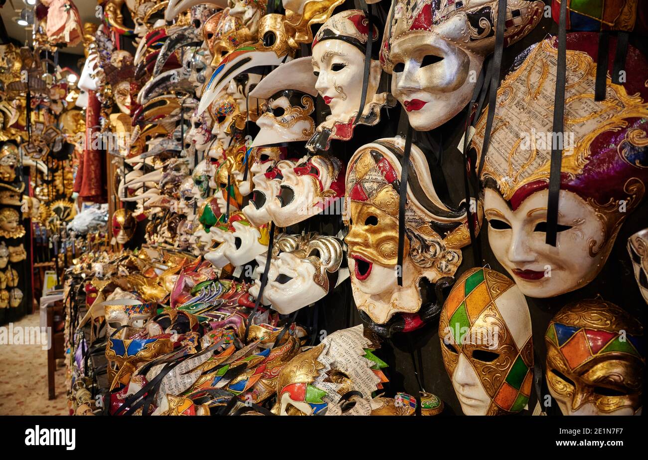 shop Venetian carnival masks Venice, Veneto, Italy Stock Photo - Alamy