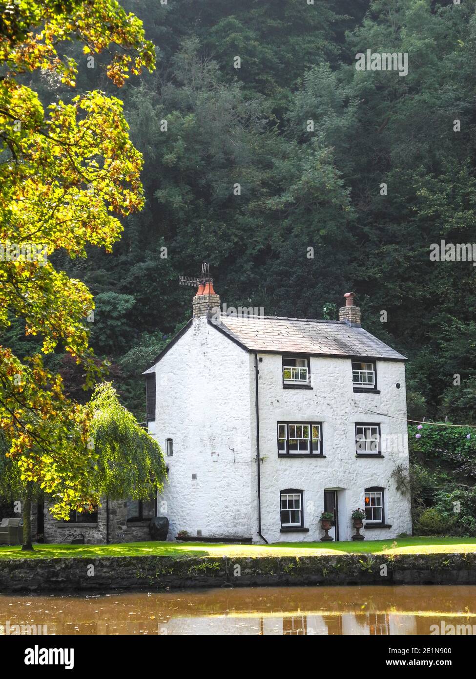 house on canal near Abergavenny Stock Photo Alamy